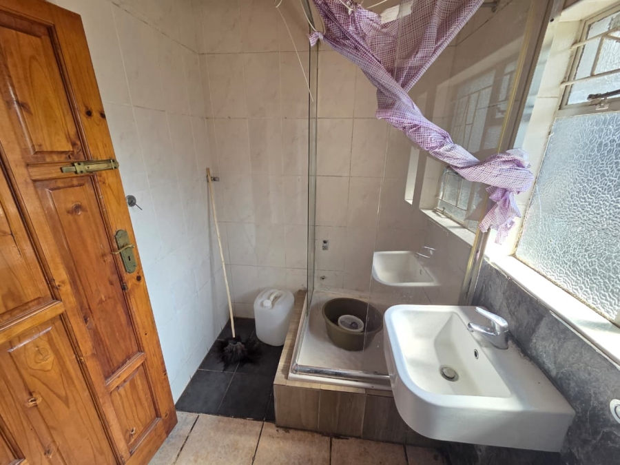 13 Bedroom Property for Sale in Brandwag Free State